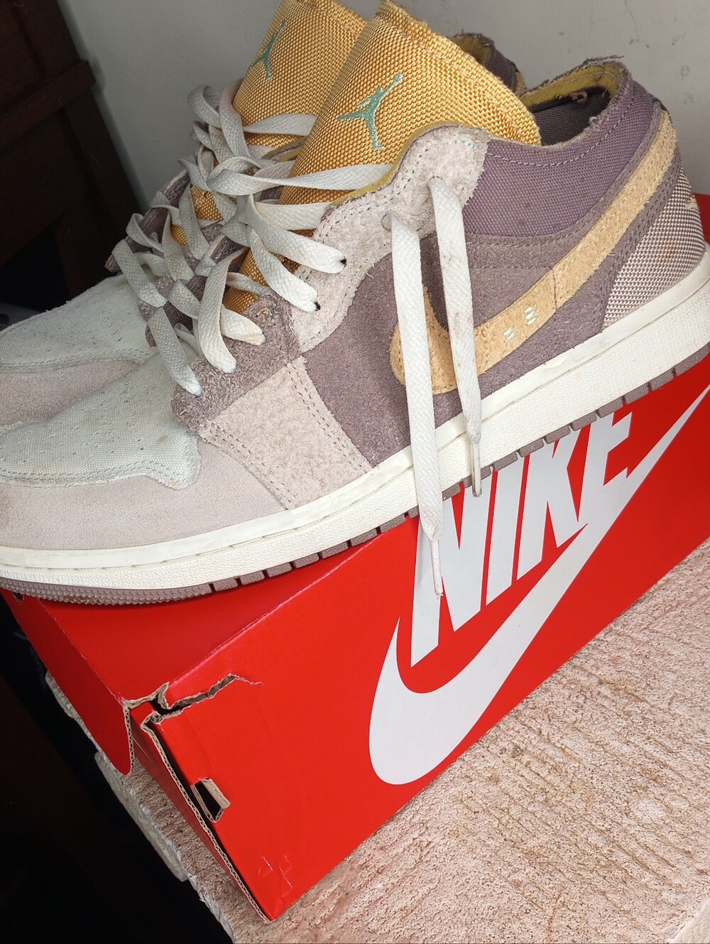 Nike Air Jordan 1  Men's Low Top Sneakers 9.5M